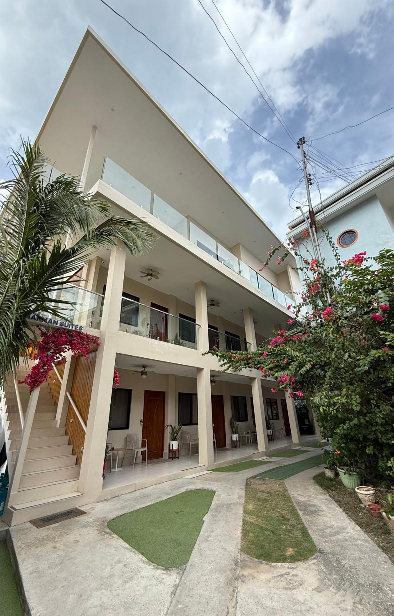 Harman Suites Moalboal Esterno foto